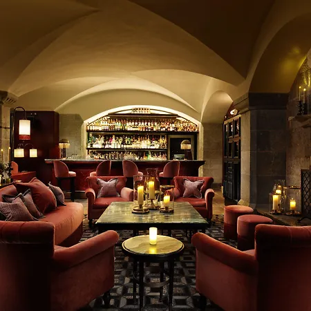 Adare Manor & 아파트
