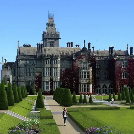 Appartamento Adare Manor & *