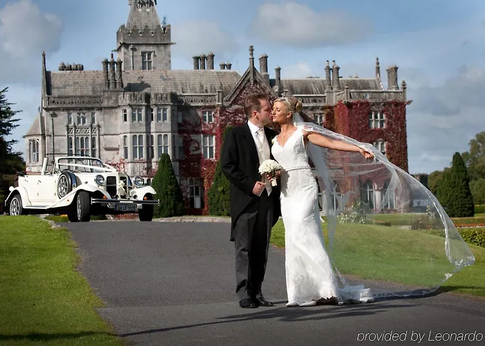 Adare Manor & Апартаменты