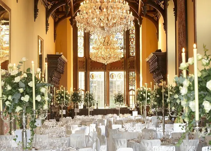 Апартаменты Adare Manor & *