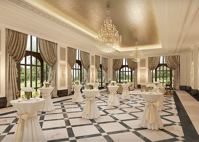 Апартаменты Adare Manor &